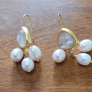 NWOT JULIE VOS Gold and Pearl Drop Earrings